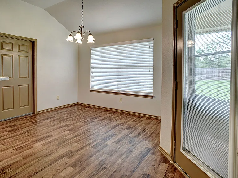 1320 Fern Ct — Photo 12