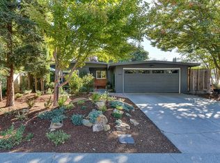 940 Chestnut Ln, Davis, CA 95616
