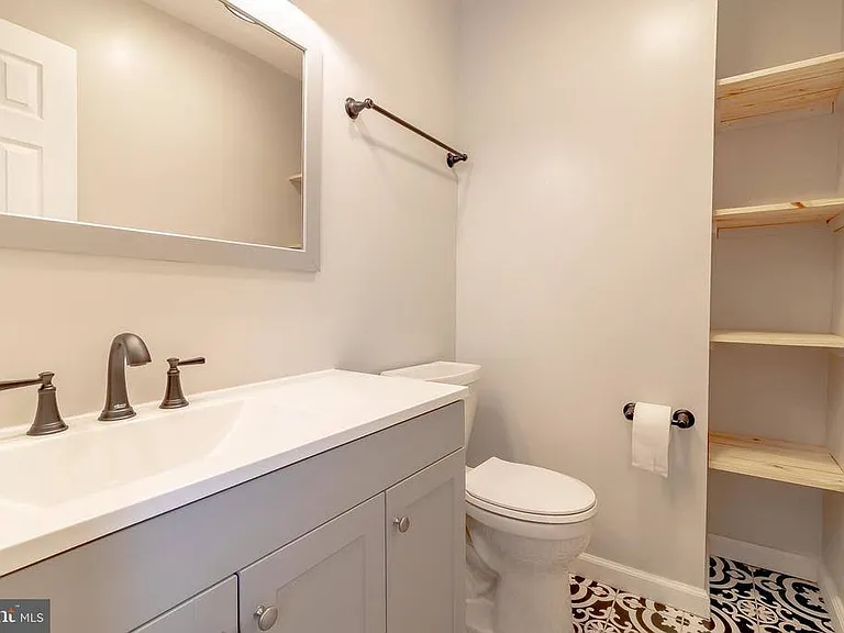 1816 Maple Ln — Photo 7