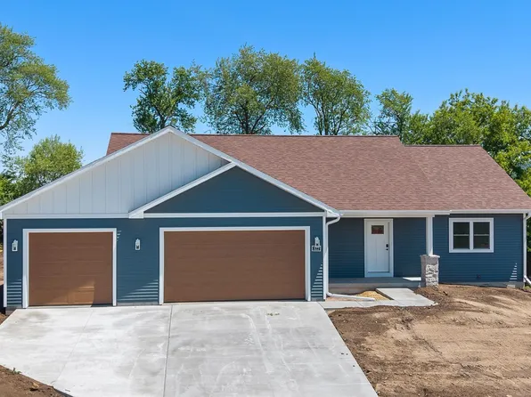 322 Roosevelt St, Baraboo, WI 53913