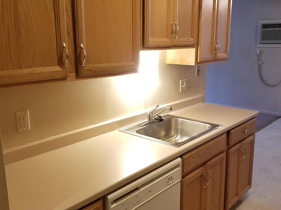 1st image of 698 Idlewood Blvd N #698