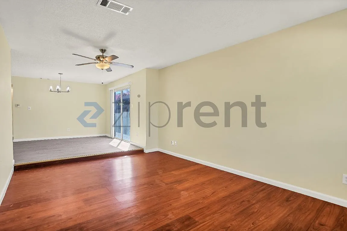 2 bed, 850 sqft, $1,850 — Photo 4