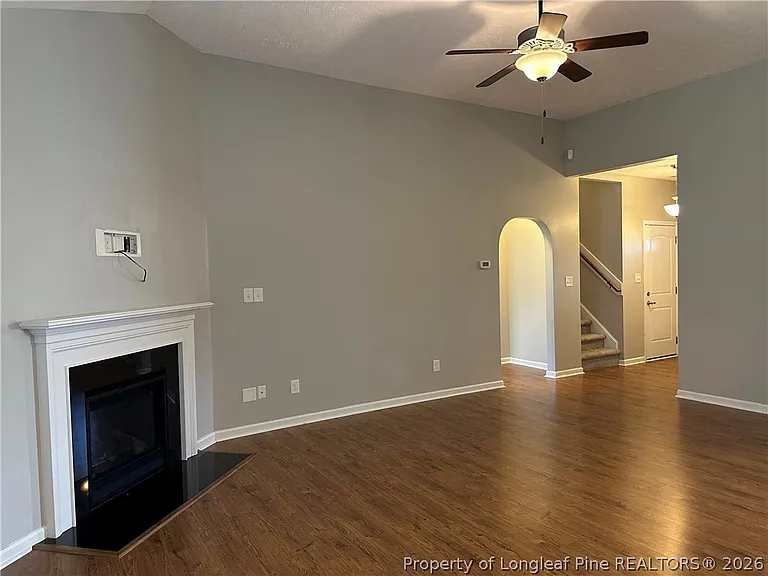 498 New Castle Ln — Photo 10
