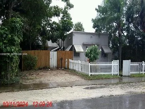 1922 McKinley St #1-3