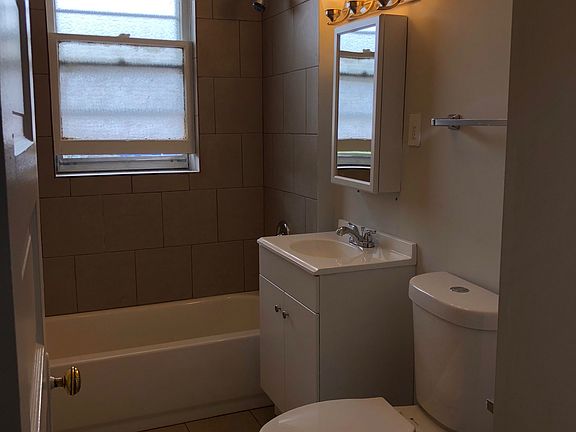 5th image of 335 Circle Ave APT 2