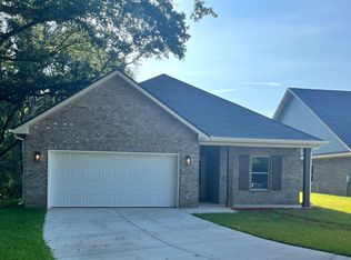 810 Temple St, Foley, AL 36535