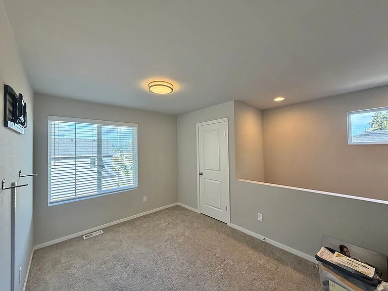 5738 Hawks Landing Pl NE — Photo 7