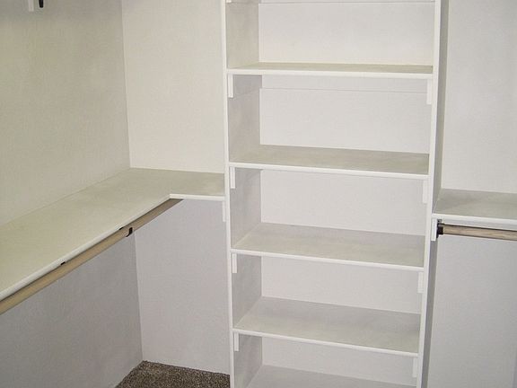 2nd image of 864 Virginia Dr