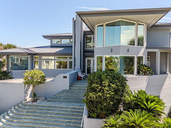 3rd image of 710 Bluefish Rd