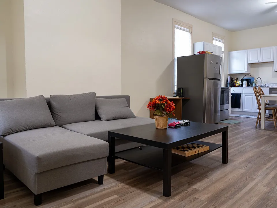26 Allen St #1