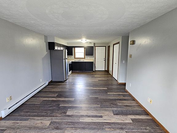 2nd image of 851 Forest Dr