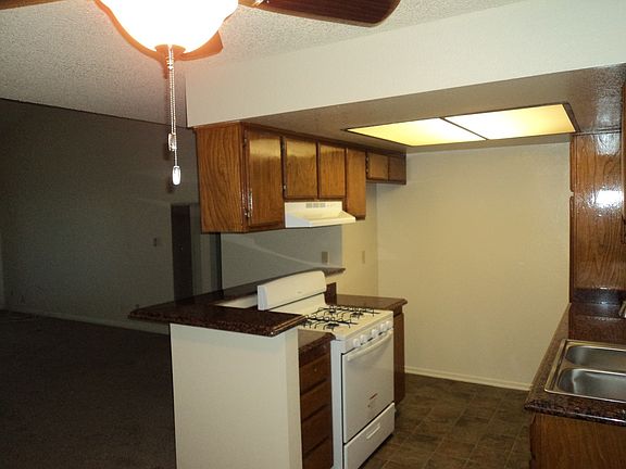 4th image of 10030 Rosecrans Ave APT 12