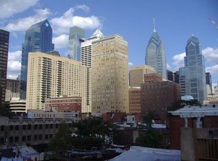 2047 Walnut St APT 3F, Philadelphia, PA 19103