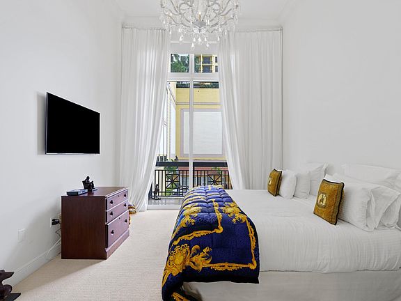 5th image of 701 S Olive Ave #204A