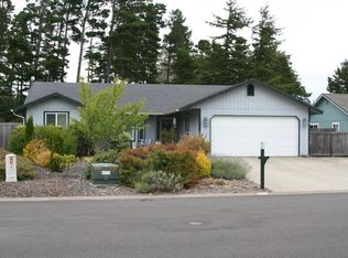 132 Park Village Loop, Florence, OR 97439