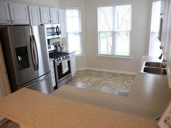 3rd image of 4717 Martinique Ct
