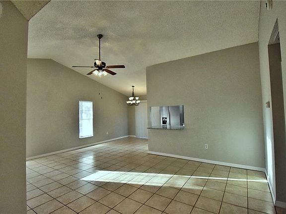 5th image of 137 Manseau Dr