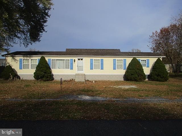 1st image of 31619 Wilmington St