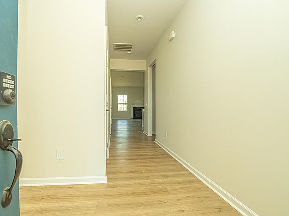 3rd image of 7003 Glass Ct