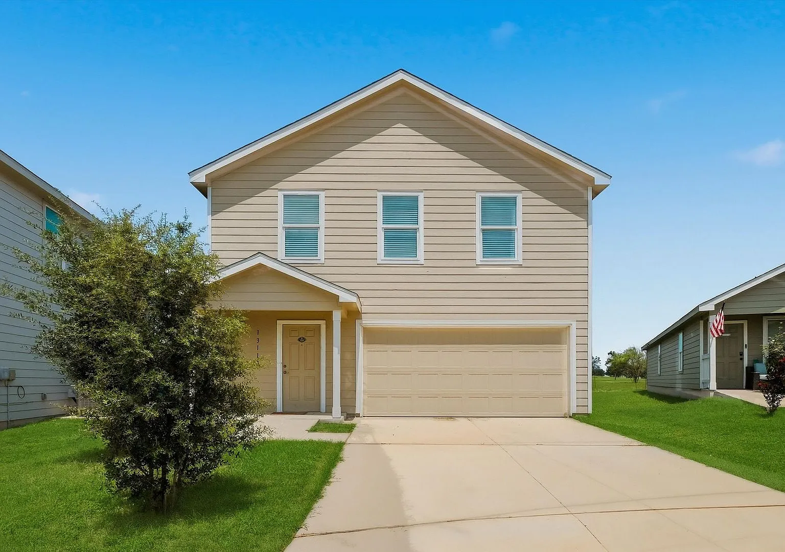 Beautiful 4-Bedroom Home with Golf & Clubhouse Access — Photo 2