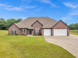 17562 Ridgeview Dr, Claremore, OK 74017