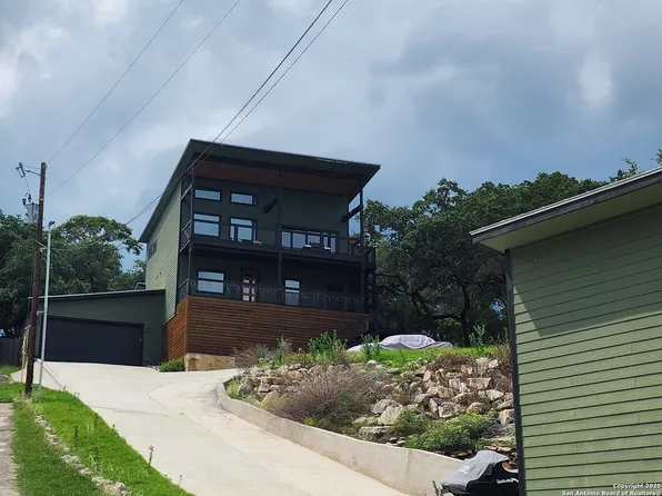 2225 Colleen Drive, Canyon Lake, TX 78133