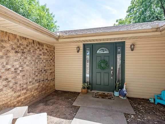4th image of 6 Lackland Cir