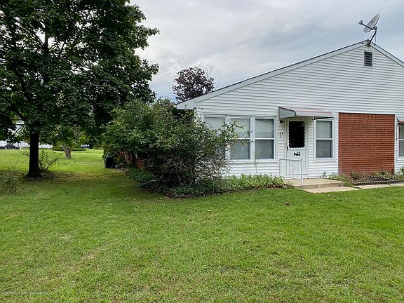 2nd image of 184 Laurel Pl #D