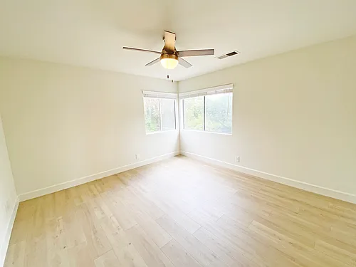 1025 Madrid Ave — Photo 8