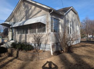 714 Elm St, Slater, MO 65349
