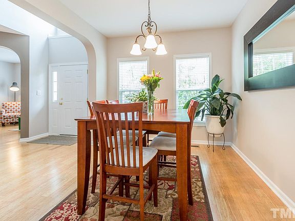4th image of 4720 Carmen Ln