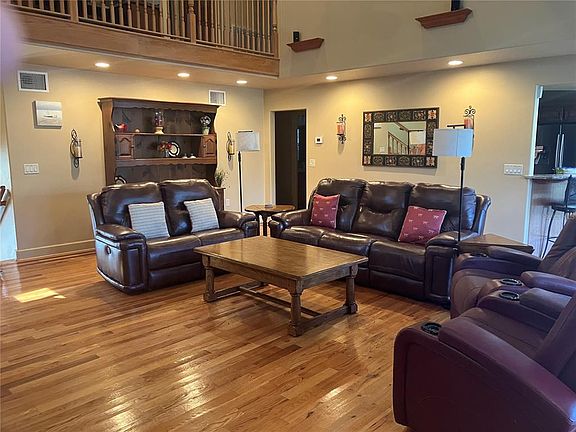 4th image of 5361 CIRCLE DRIVE
