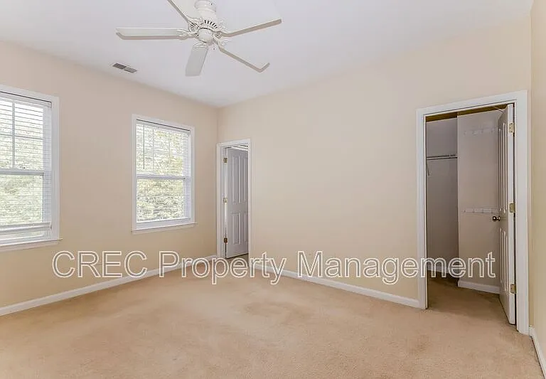 105 Barberry St — Photo 9