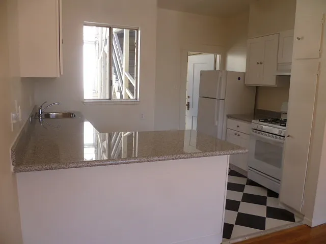 1410 Broadway — Photo 9