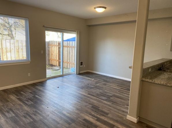 1130 R St, Springfield, OR 97477