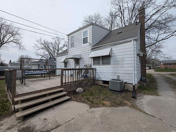 3rd image of 1410 Kenwood Ave