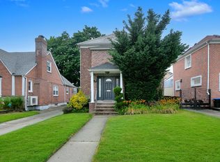 7327 179th St, Fresh Meadows, NY 11366