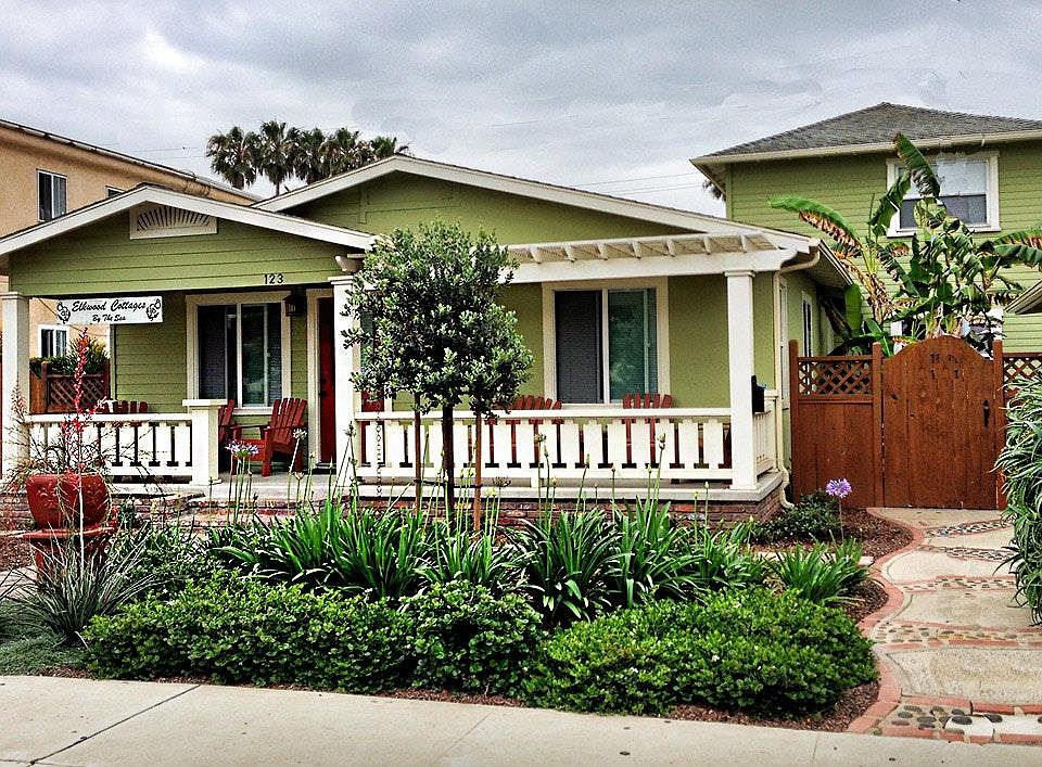 Street View of the 5 units. #121 is the back two story .