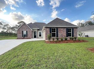 6688 Parlange Dr, Addis, LA 70710
