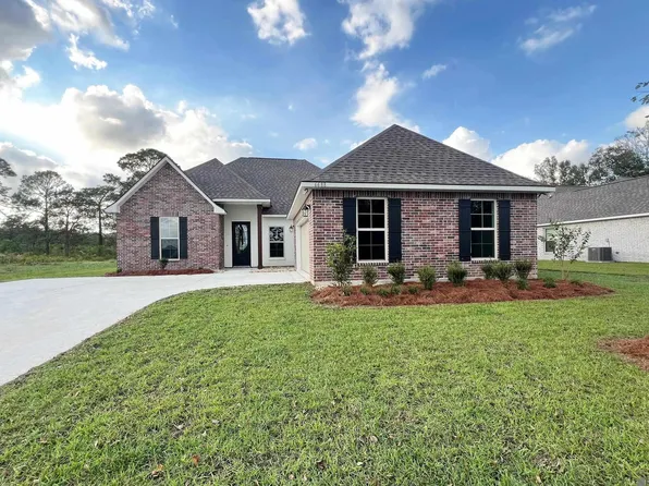 6688 Parlange Dr, Addis, LA 70710