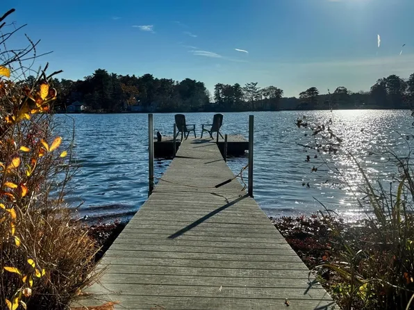 85 Furnace Ln, Pembroke, MA 02359