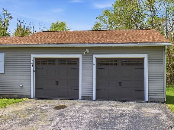 2nd image of 2052 Crittenden Rd