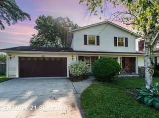 698 Plymouth Rd, Saginaw, MI 48638