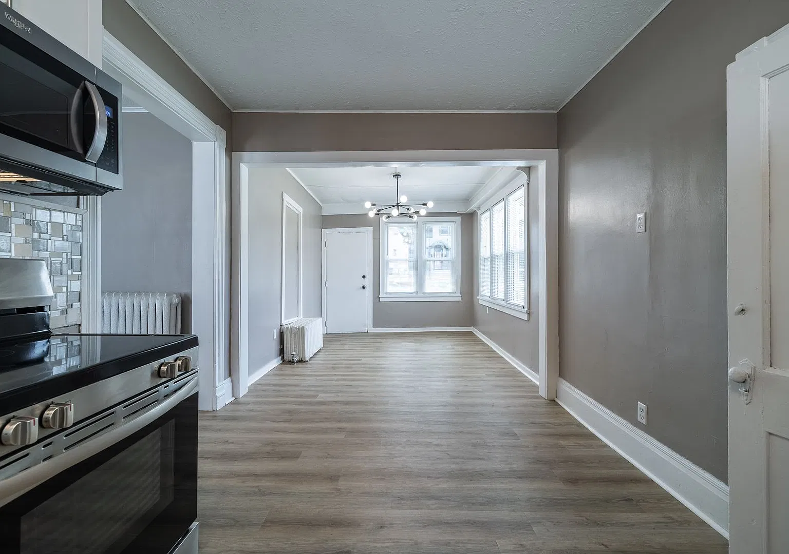 5 Bedroom 2.5 Bath Midtown Home — Photo 4