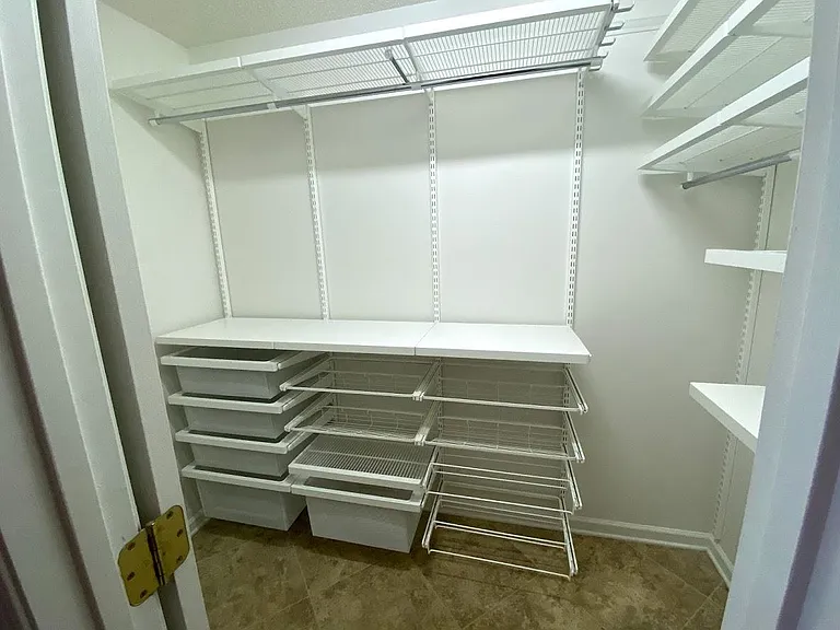 1215 Winghaven Dr NW — Photo 5