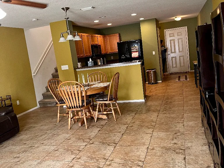 273 Michelangelo Pl — Photo 4