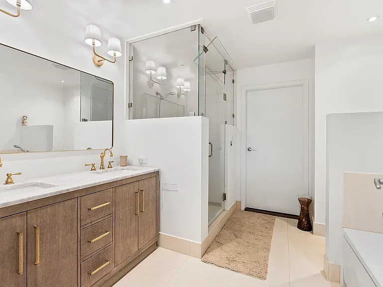 1124 10th St #5 — Photo 9