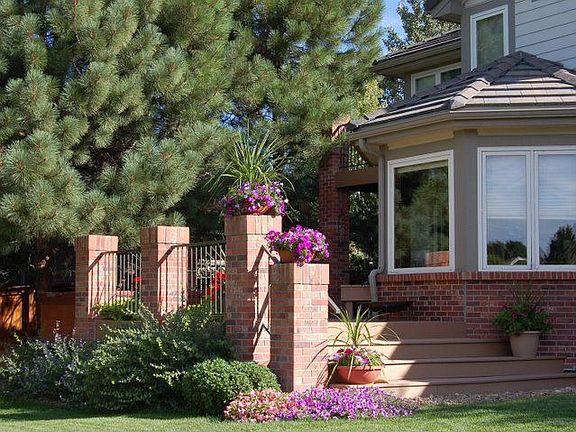 Huge flat back yard backing to greenbelt.