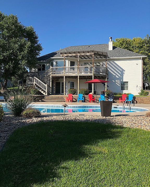 2nd image of 110 Wexford Rd