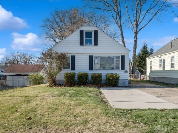 3037 Larue Dr, Dayton, OH 45429